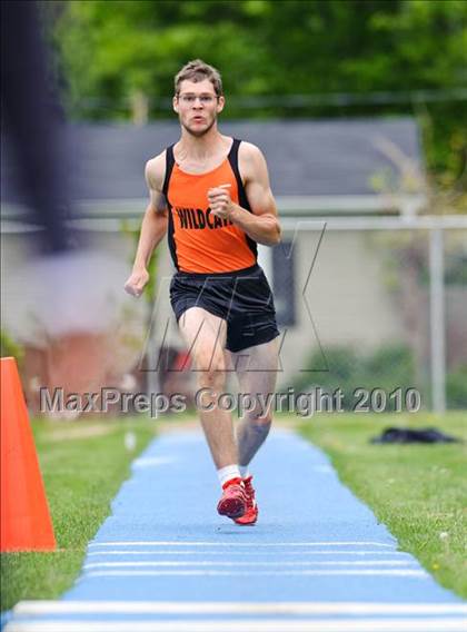Thumbnail 1 in North Suburban Conference Boys Track and Field Championships photogallery.