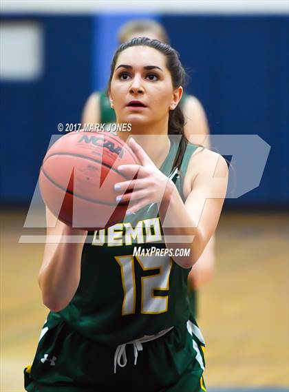 Thumbnail 3 in Greenway vs. Ironwood (DVHS Skyhawks Thanksgiving Tournament) photogallery.