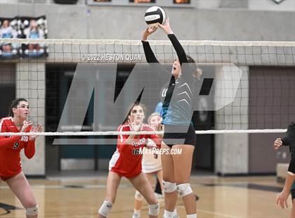 Thumbnail 2 in Redondo Union @ Aliso Niguel (CIF-SS D2 Semi-Final) photogallery.
