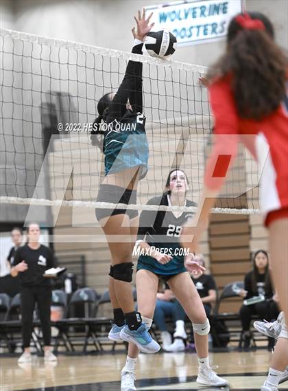 Thumbnail 3 in Redondo Union @ Aliso Niguel (CIF-SS D2 Semi-Final) photogallery.