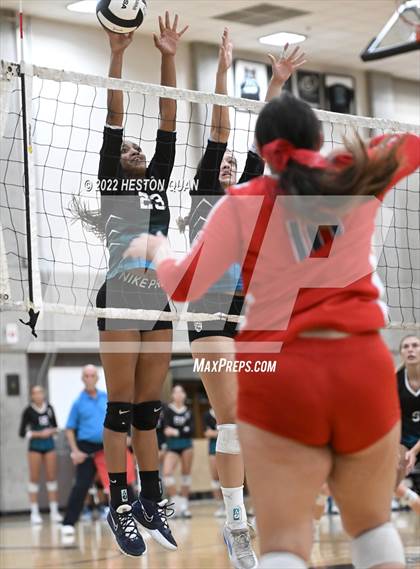 Thumbnail 2 in Redondo Union @ Aliso Niguel (CIF-SS D2 Semi-Final) photogallery.