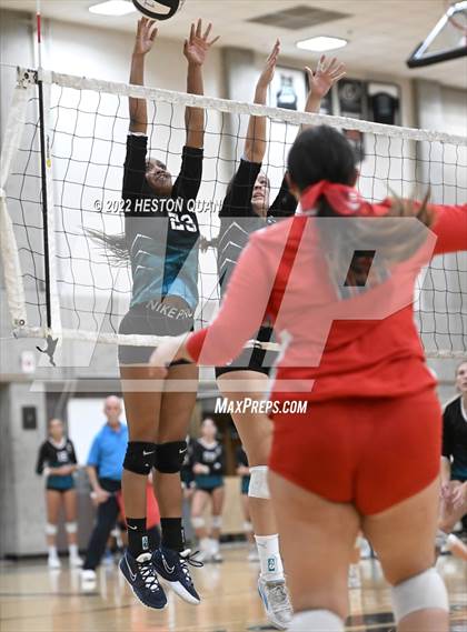 Thumbnail 3 in Redondo Union @ Aliso Niguel (CIF-SS D2 Semi-Final) photogallery.