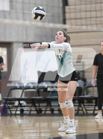 Thumbnail 2 in Redondo Union @ Aliso Niguel (CIF-SS D2 Semi-Final) photogallery.
