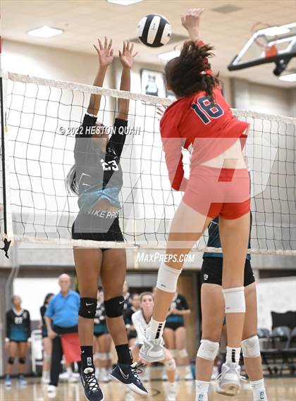 Thumbnail 2 in Redondo Union @ Aliso Niguel (CIF-SS D2 Semi-Final) photogallery.