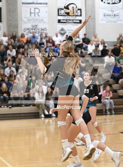 Thumbnail 3 in Redondo Union @ Aliso Niguel (CIF-SS D2 Semi-Final) photogallery.