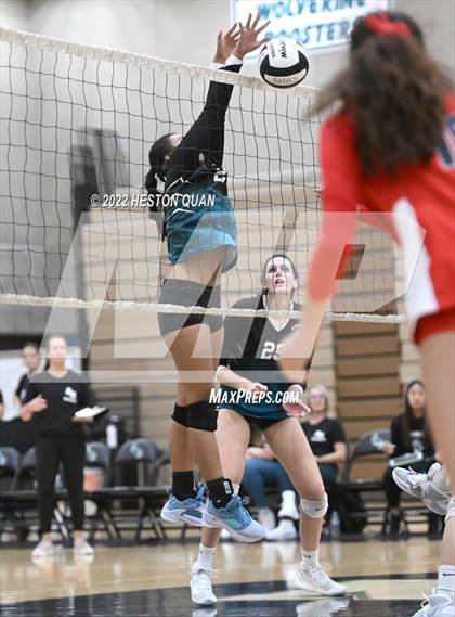 Thumbnail 1 in Redondo Union @ Aliso Niguel (CIF-SS D2 Semi-Final) photogallery.