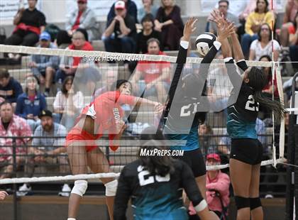 Thumbnail 2 in Redondo Union @ Aliso Niguel (CIF-SS D2 Semi-Final) photogallery.
