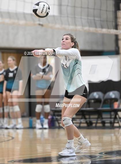 Thumbnail 2 in Redondo Union @ Aliso Niguel (CIF-SS D2 Semi-Final) photogallery.