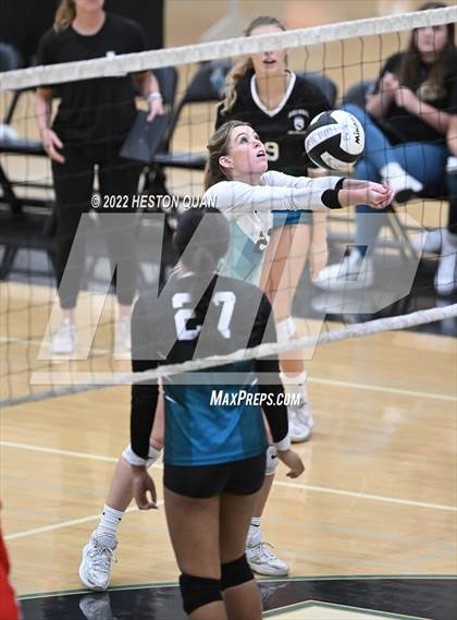 Thumbnail 3 in Redondo Union @ Aliso Niguel (CIF-SS D2 Semi-Final) photogallery.