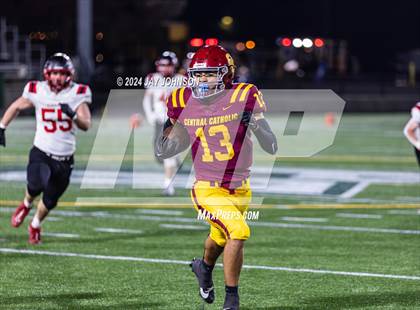 Thumbnail 2 in Clackamas @ Central Catholic photogallery.