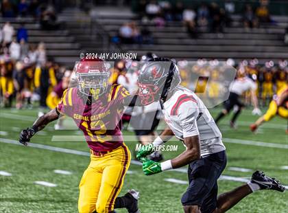 Thumbnail 3 in Clackamas @ Central Catholic photogallery.