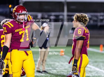 Thumbnail 2 in Clackamas @ Central Catholic photogallery.