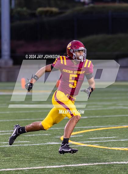 Thumbnail 2 in Clackamas @ Central Catholic photogallery.