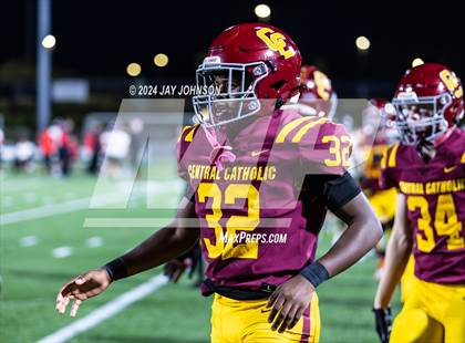 Thumbnail 2 in Clackamas @ Central Catholic photogallery.