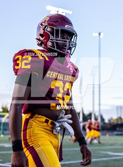 Thumbnail 1 in Clackamas @ Central Catholic photogallery.