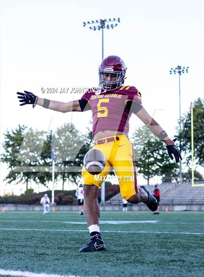Thumbnail 1 in Clackamas @ Central Catholic photogallery.