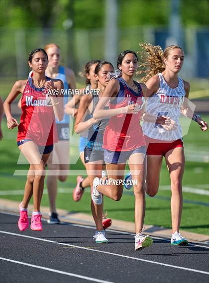 Thumbnail 3 in UIL 6A Track & Field Area 21&22 (1600M) photogallery.