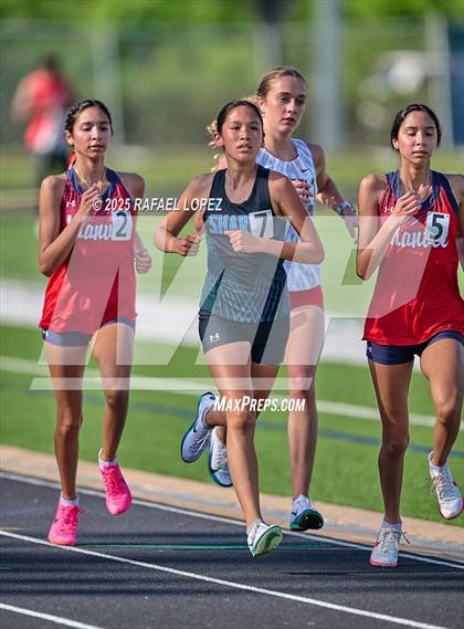 Thumbnail 1 in UIL 6A Track & Field Area 21&22 (1600M) photogallery.