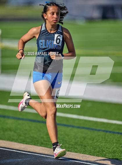 Thumbnail 1 in UIL 6A Track & Field Area 21&22 (1600M) photogallery.