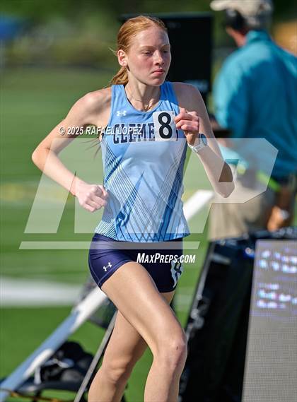 Thumbnail 2 in UIL 6A Track & Field Area 21&22 (1600M) photogallery.