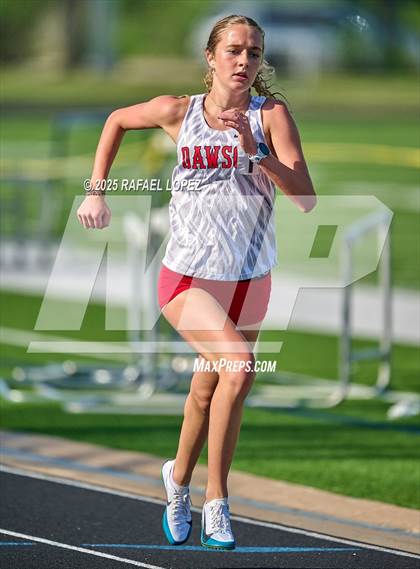 Thumbnail 1 in UIL 6A Track & Field Area 21&22 (1600M) photogallery.