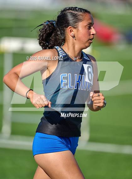 Thumbnail 3 in UIL 6A Track & Field Area 21&22 (1600M) photogallery.