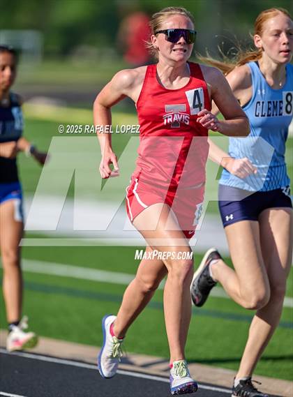 Thumbnail 3 in UIL 6A Track & Field Area 21&22 (1600M) photogallery.