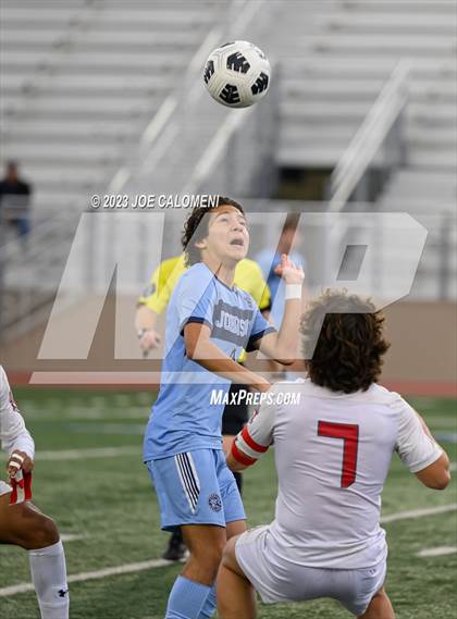 Thumbnail 2 in Johnson vs Lee photogallery.