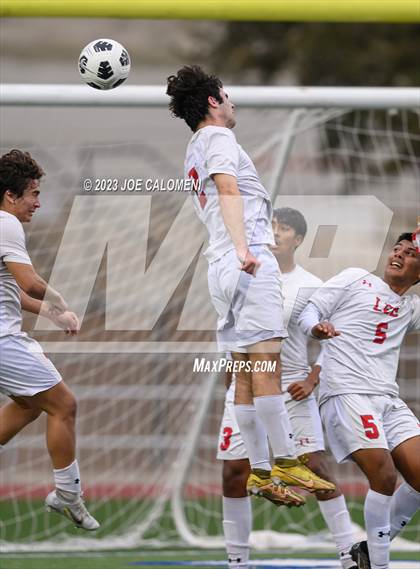 Thumbnail 2 in Johnson vs Lee photogallery.