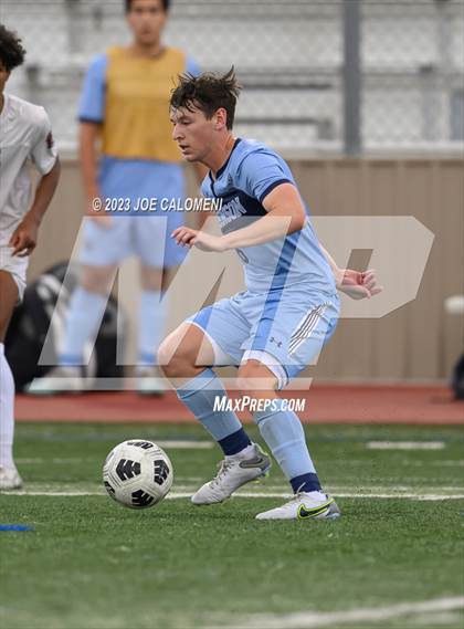 Thumbnail 3 in Johnson vs Lee photogallery.