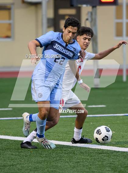 Thumbnail 2 in Johnson vs Lee photogallery.