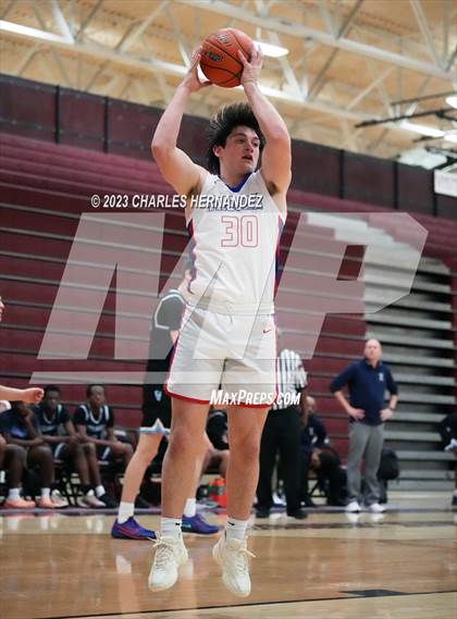 Thumbnail 2 in Trinity Christian vs. Village (TAPPS 6A Area Playoff) photogallery.