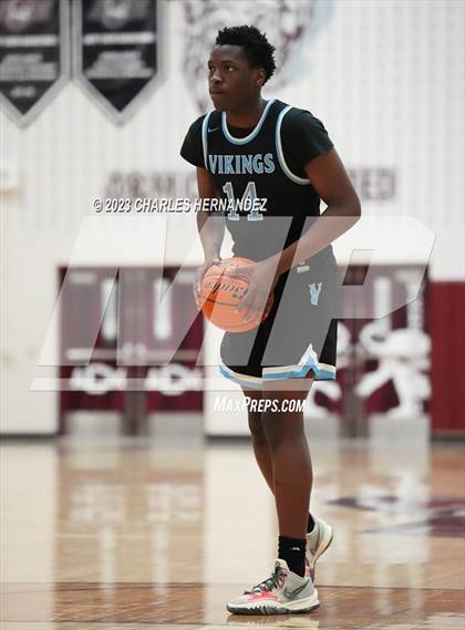 Thumbnail 1 in Trinity Christian vs. Village (TAPPS 6A Area Playoff) photogallery.