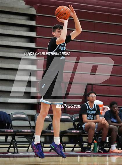 Thumbnail 3 in Trinity Christian vs. Village (TAPPS 6A Area Playoff) photogallery.