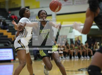 Thumbnail 2 in DeSoto @ Plano East photogallery.