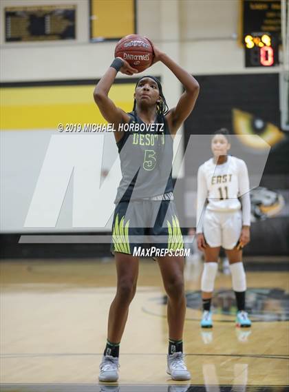 Thumbnail 2 in DeSoto @ Plano East photogallery.