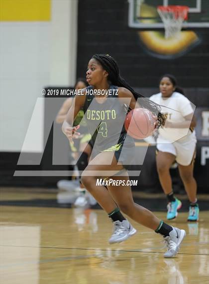 Thumbnail 2 in DeSoto @ Plano East photogallery.