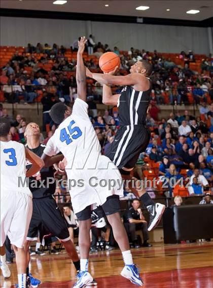 Thumbnail 1 in North Crowley vs. Marcus (5A Region 1 Semifinal) photogallery.