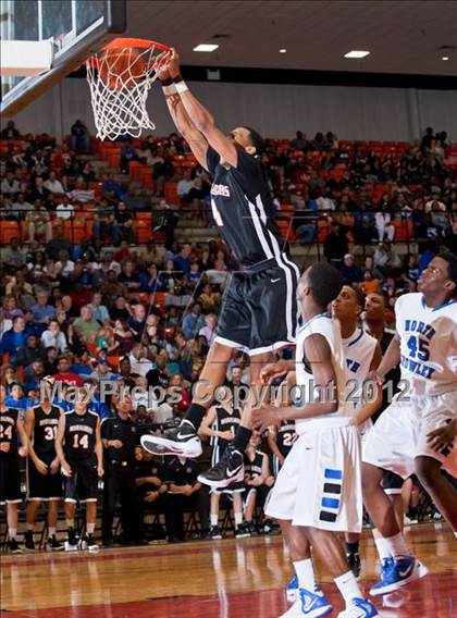 Thumbnail 1 in North Crowley vs. Marcus (5A Region 1 Semifinal) photogallery.