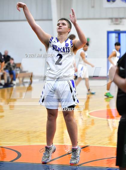 Thumbnail 2 in Cave Springs @ Braggs photogallery.