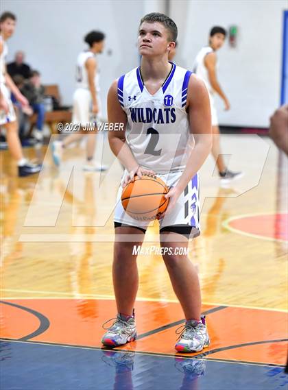 Thumbnail 1 in Cave Springs @ Braggs photogallery.