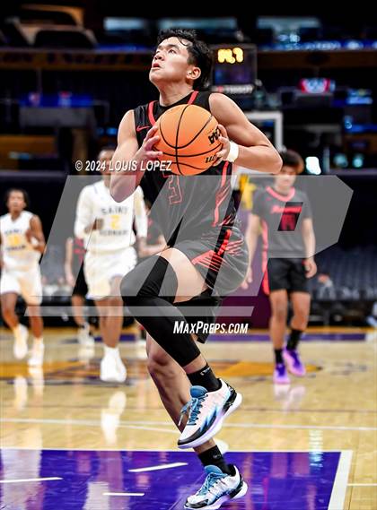 Thumbnail 2 in San Joaquin Memorial vs. St. Bernard (Coastal Catholic Classic) photogallery.