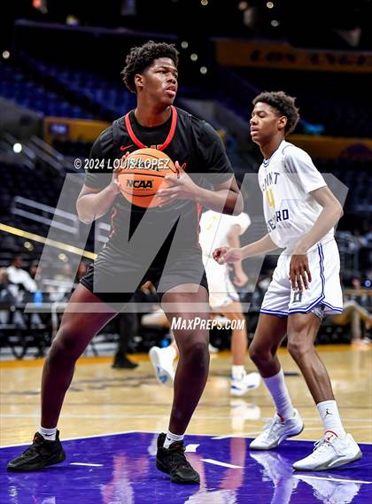 Thumbnail 2 in San Joaquin Memorial vs. St. Bernard (Coastal Catholic Classic) photogallery.