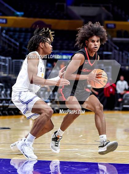 Thumbnail 3 in San Joaquin Memorial vs. St. Bernard (Coastal Catholic Classic) photogallery.