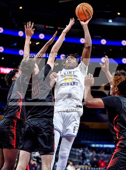Thumbnail 1 in San Joaquin Memorial vs. St. Bernard (Coastal Catholic Classic) photogallery.