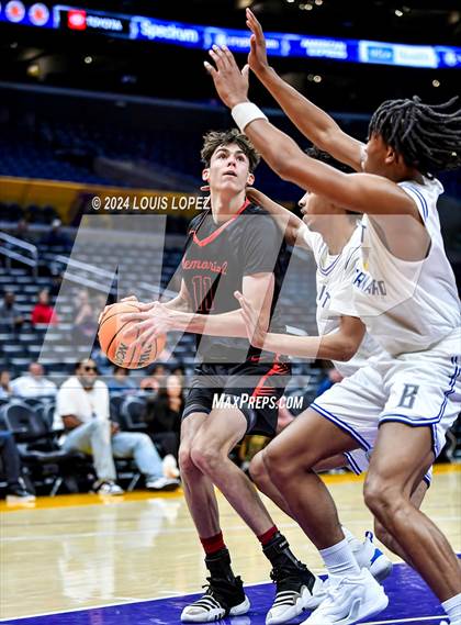 Thumbnail 1 in San Joaquin Memorial vs. St. Bernard (Coastal Catholic Classic) photogallery.
