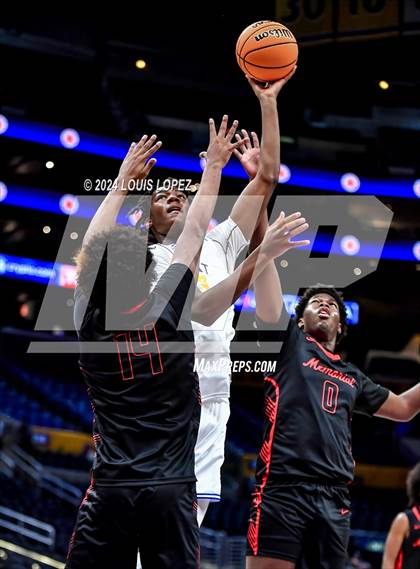 Thumbnail 1 in San Joaquin Memorial vs. St. Bernard (Coastal Catholic Classic) photogallery.