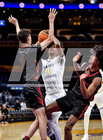 Thumbnail 3 in San Joaquin Memorial vs. St. Bernard (Coastal Catholic Classic) photogallery.