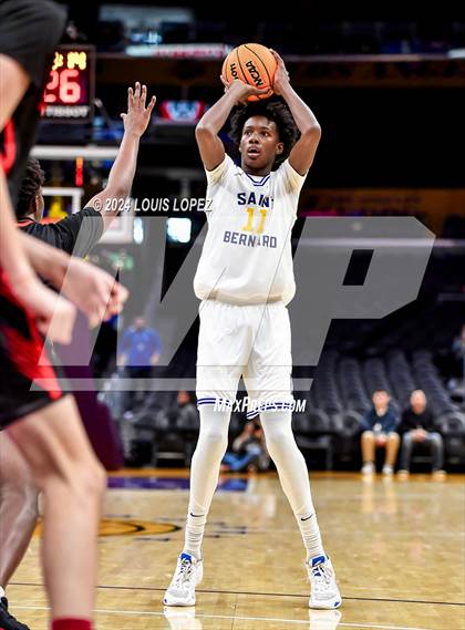 Thumbnail 3 in San Joaquin Memorial vs. St. Bernard (Coastal Catholic Classic) photogallery.