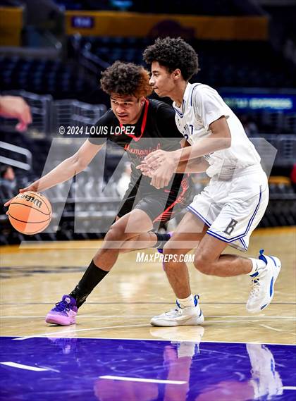 Thumbnail 3 in San Joaquin Memorial vs. St. Bernard (Coastal Catholic Classic) photogallery.